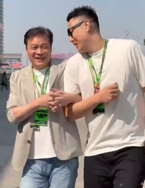范志毅要集齐360行体验卡在足球领域奠定威名，综艺舞台释放魅力，影视剧中沉淀演技