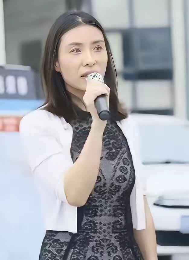 申通快递创始人聂腾飞在去宁波谈业务的路上出了车祸，人当场就没了，14年后，妻子和