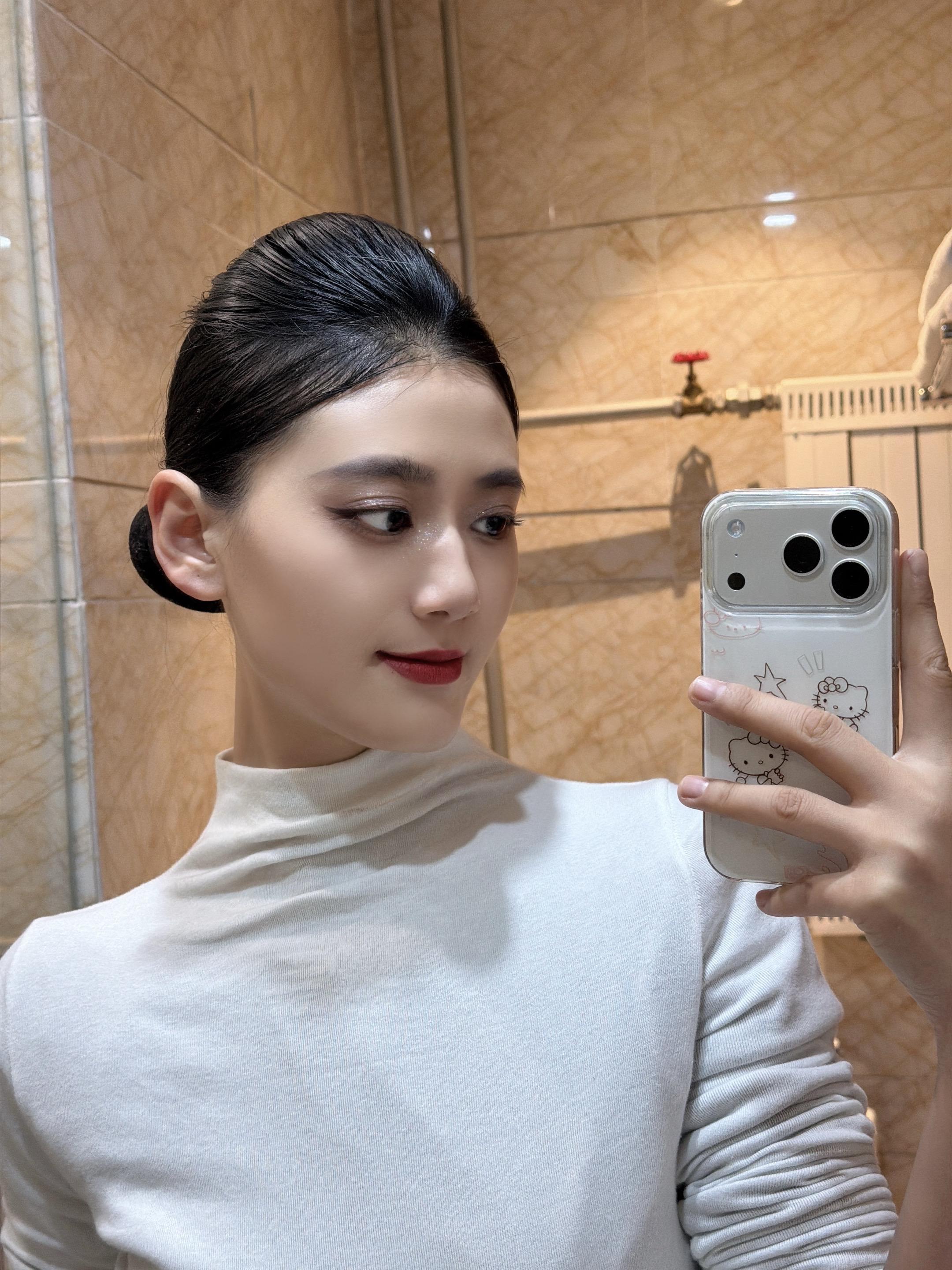 飞完四段的妆 记录一下✈️🤳。