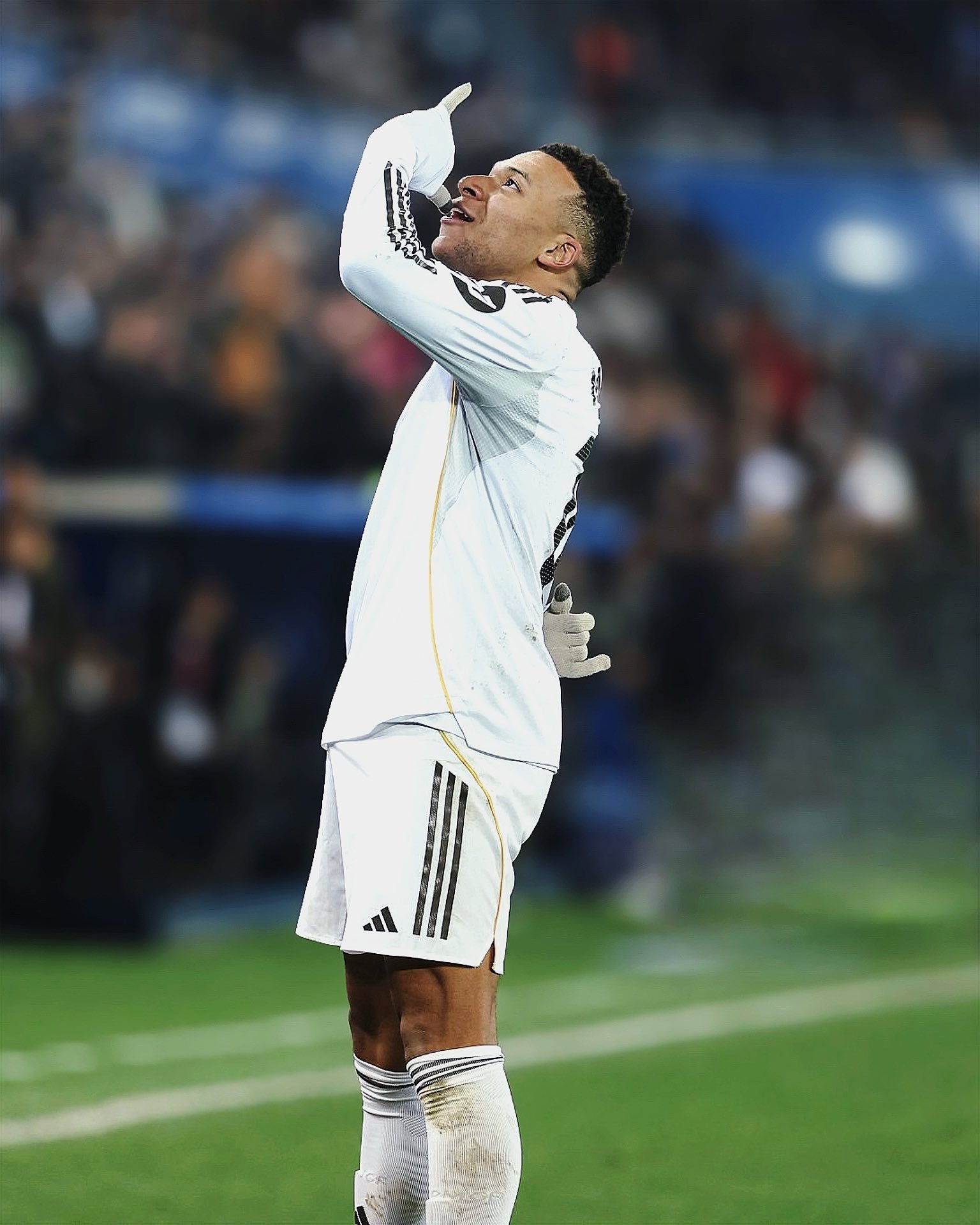 C罗姆巴佩皇马70球和c罗一起siu到最后阿拉维斯1比2皇马 🚨今天凌晨西甲，