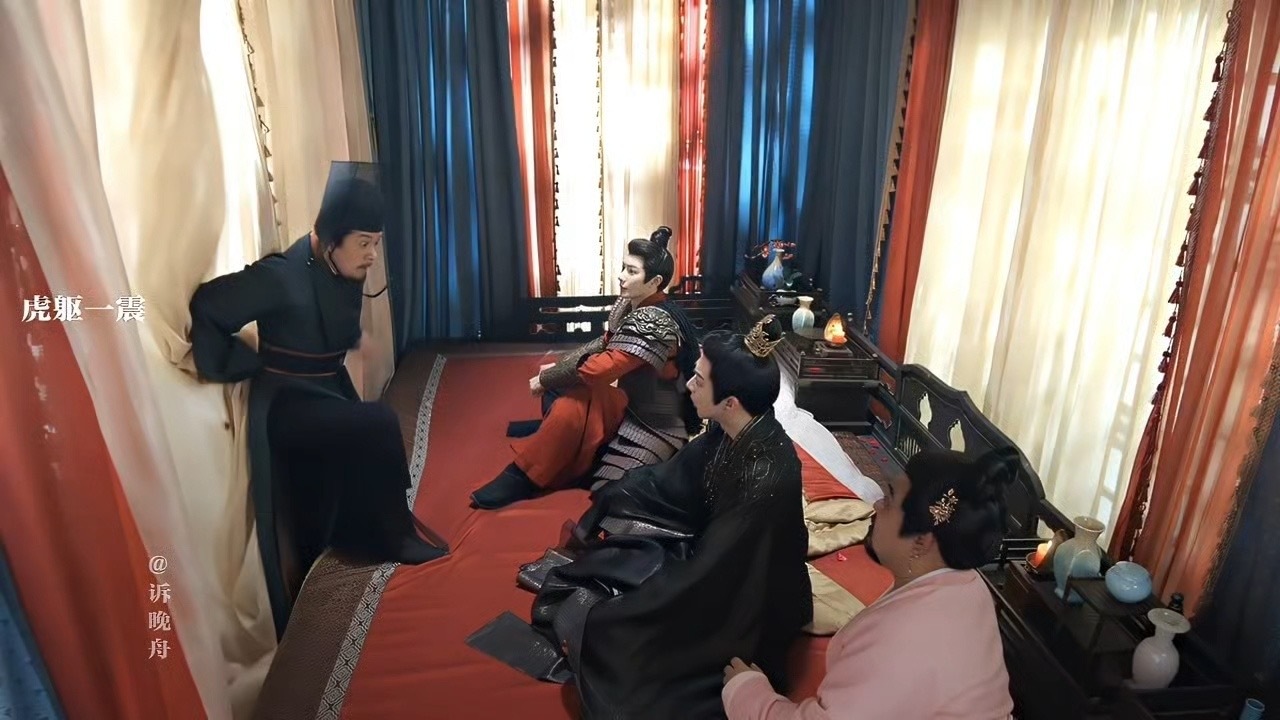 100平米的床醒来4个人贵妃：逼婚！ 床上四人：打麻将！ 皇帝：？？？这剧是懂离