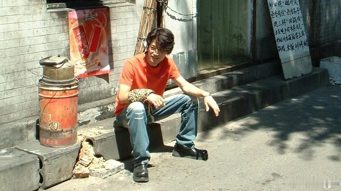 11月18日，日本演员矢野浩二深情发文！他25年前只身来中国，从陌生到把这里当成