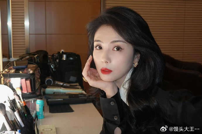 刘涛鼓励雪饼猴刘涛梦中情师的含金量还在上升刘涛的梦中情师人设真的立住了，对雪饼猴