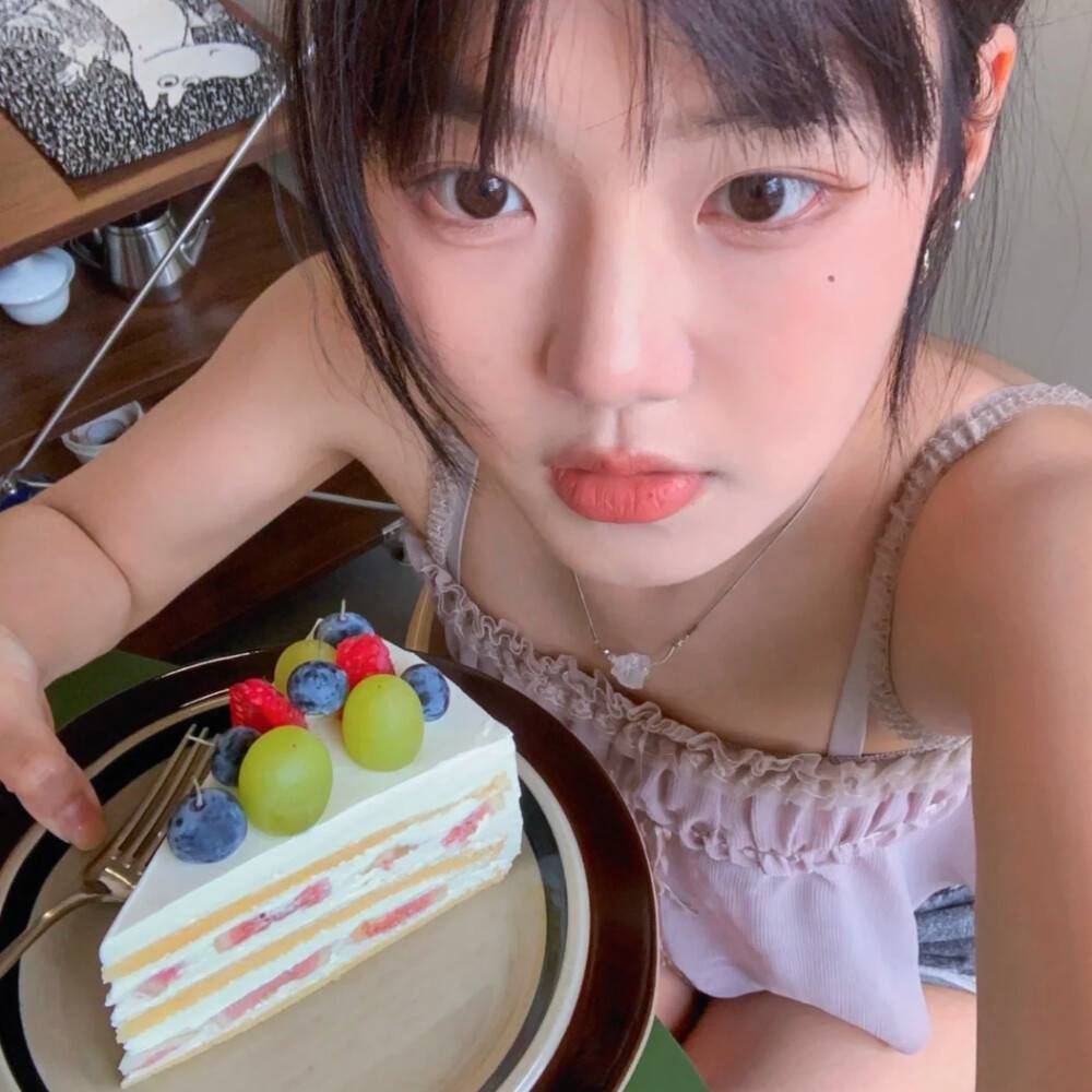 ᴵᵐ ᶠᵘˡˡ ᵒᶠ ᵃᵐᵇⁱᵗⁱᵒⁿ, ᵇᵘᵗ ᴵ ʲᵘˢᵗ ʷᵃⁿᵗ ᵗᵒ 