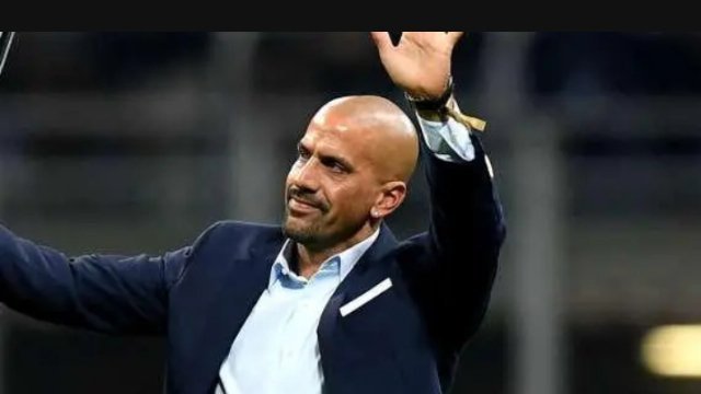 故事还长，你先别慌。我就在这里，等风也等你，来看看今天的作业编号009   双屏