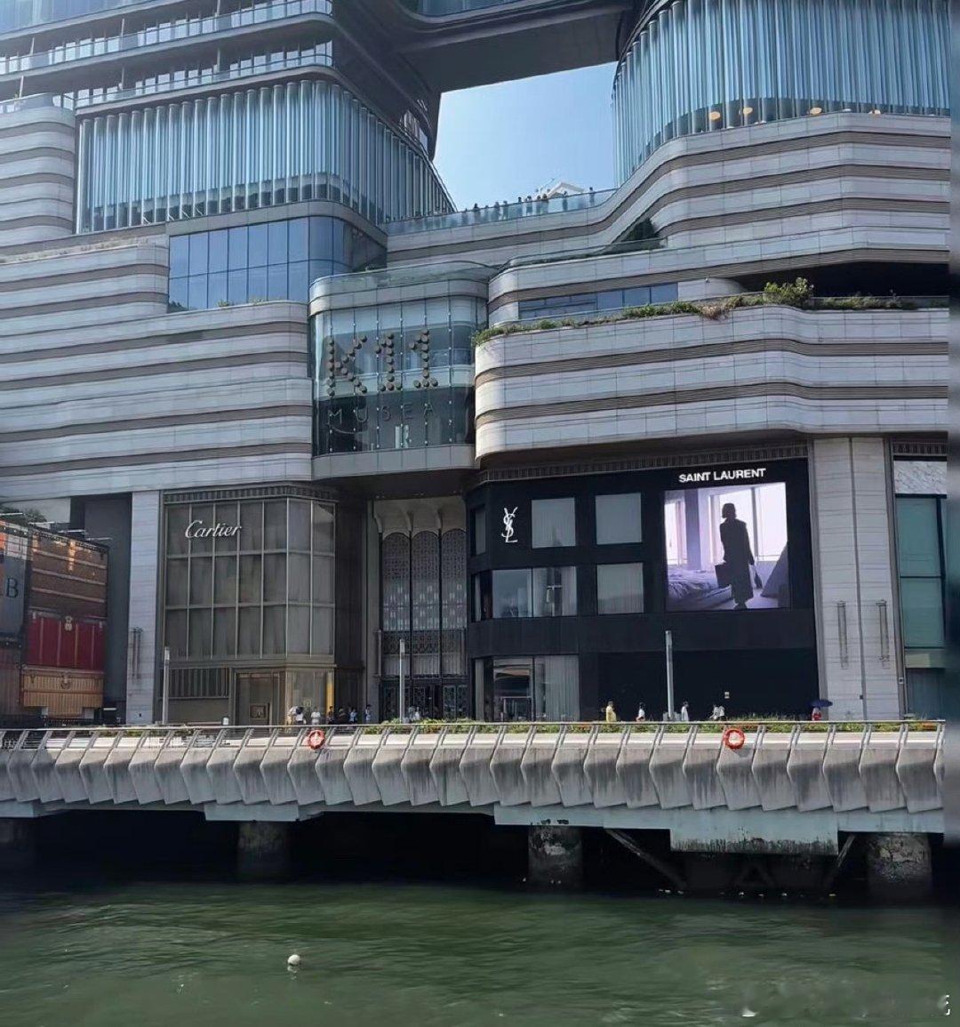 肖战  去19号活动线下的小飞侠记得是K11 musea 这里，别跑错了，香港天