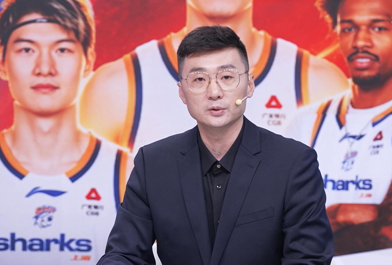 破案了，上海为何能赢广厦33分，刘炜道出了4个原因！
CBA总决赛第三回合，上海