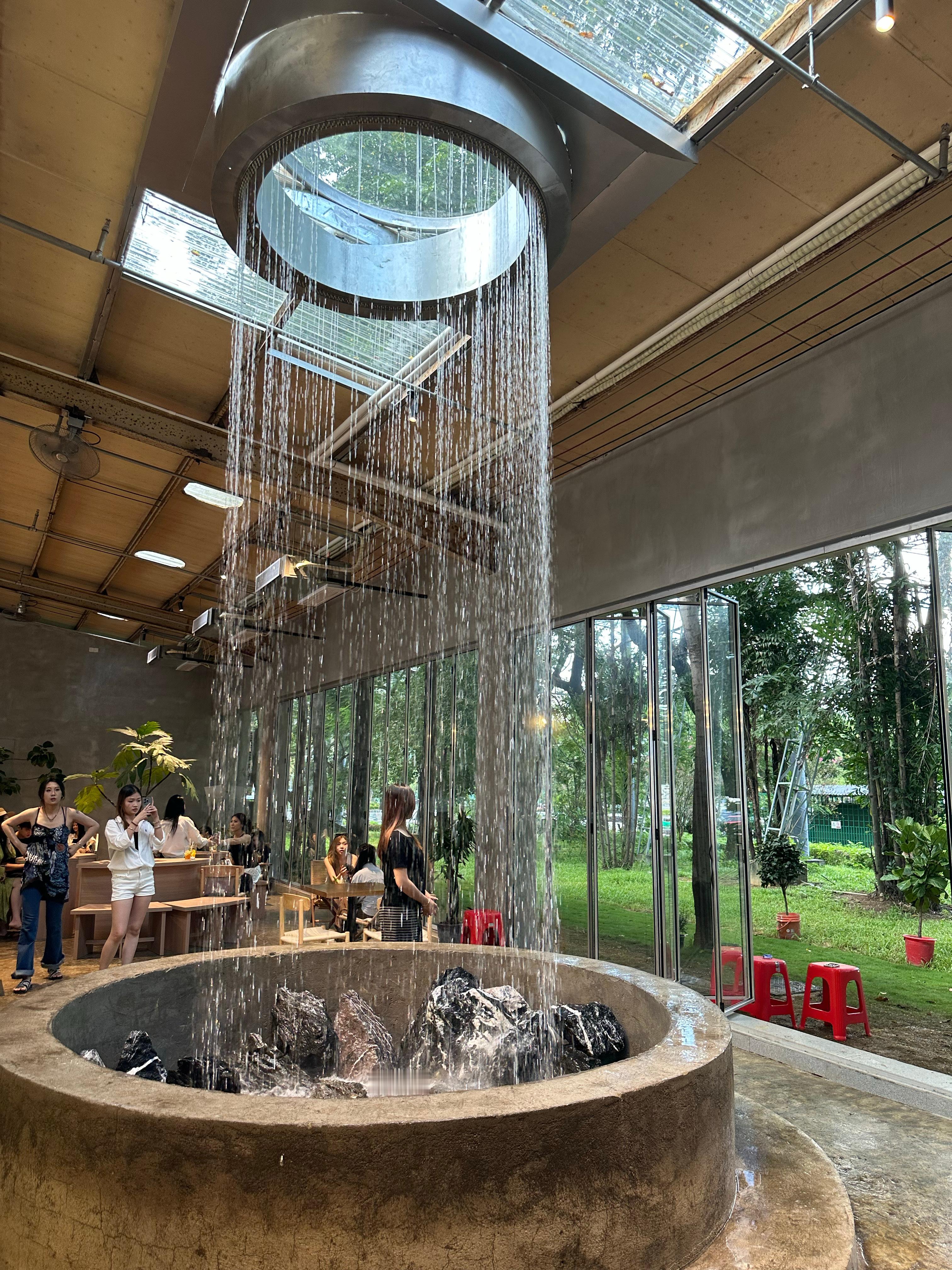 明天上班  ​​​