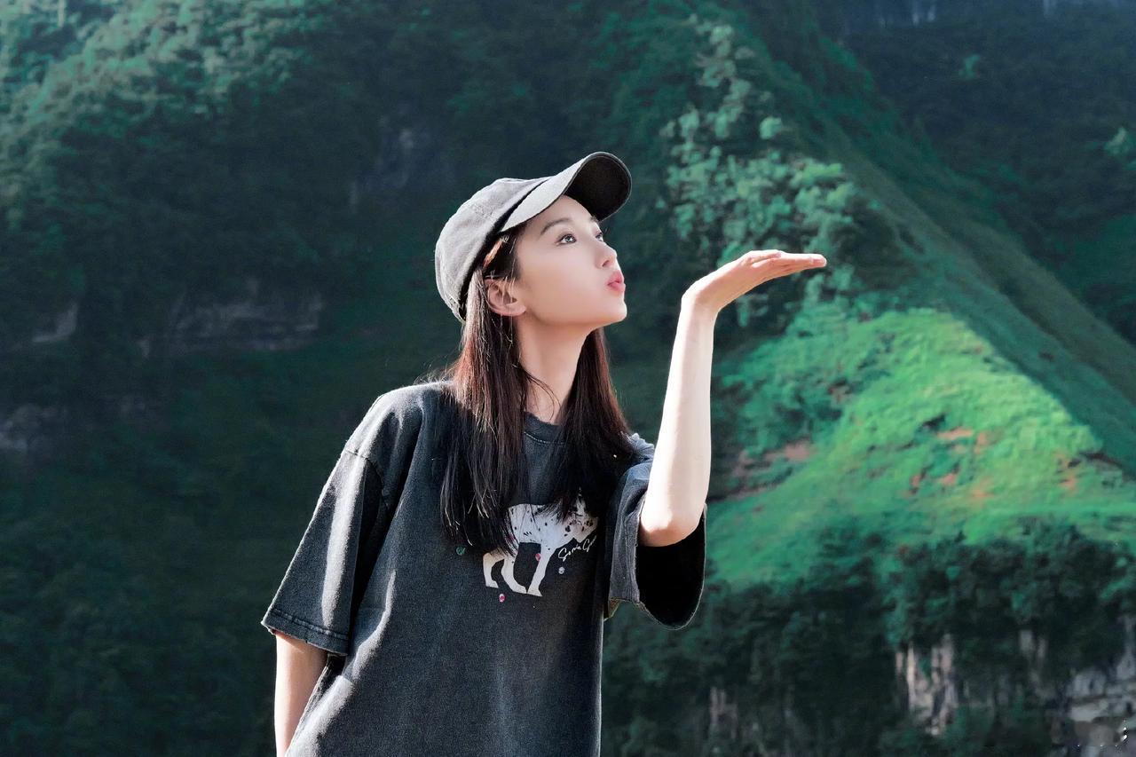 风景美人也美[心]
毛晓彤 娱乐