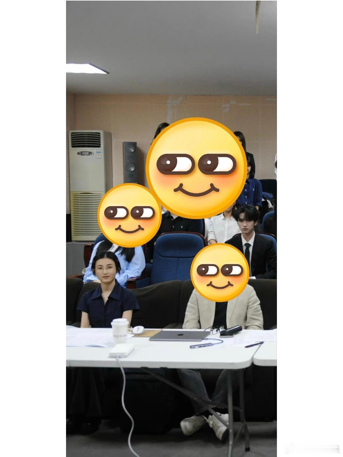 张子枫是答辩老师？还是助教？张子枫是严浩翔答辩老师