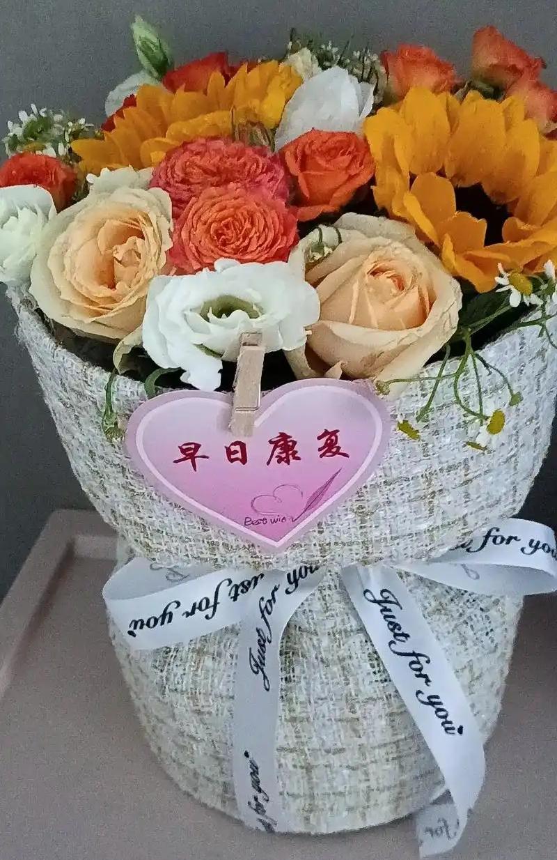 “你的肺动脉里有一个栓子，昨天检查发现的，很容易引起肺栓塞，你哪里不舒服必须说，