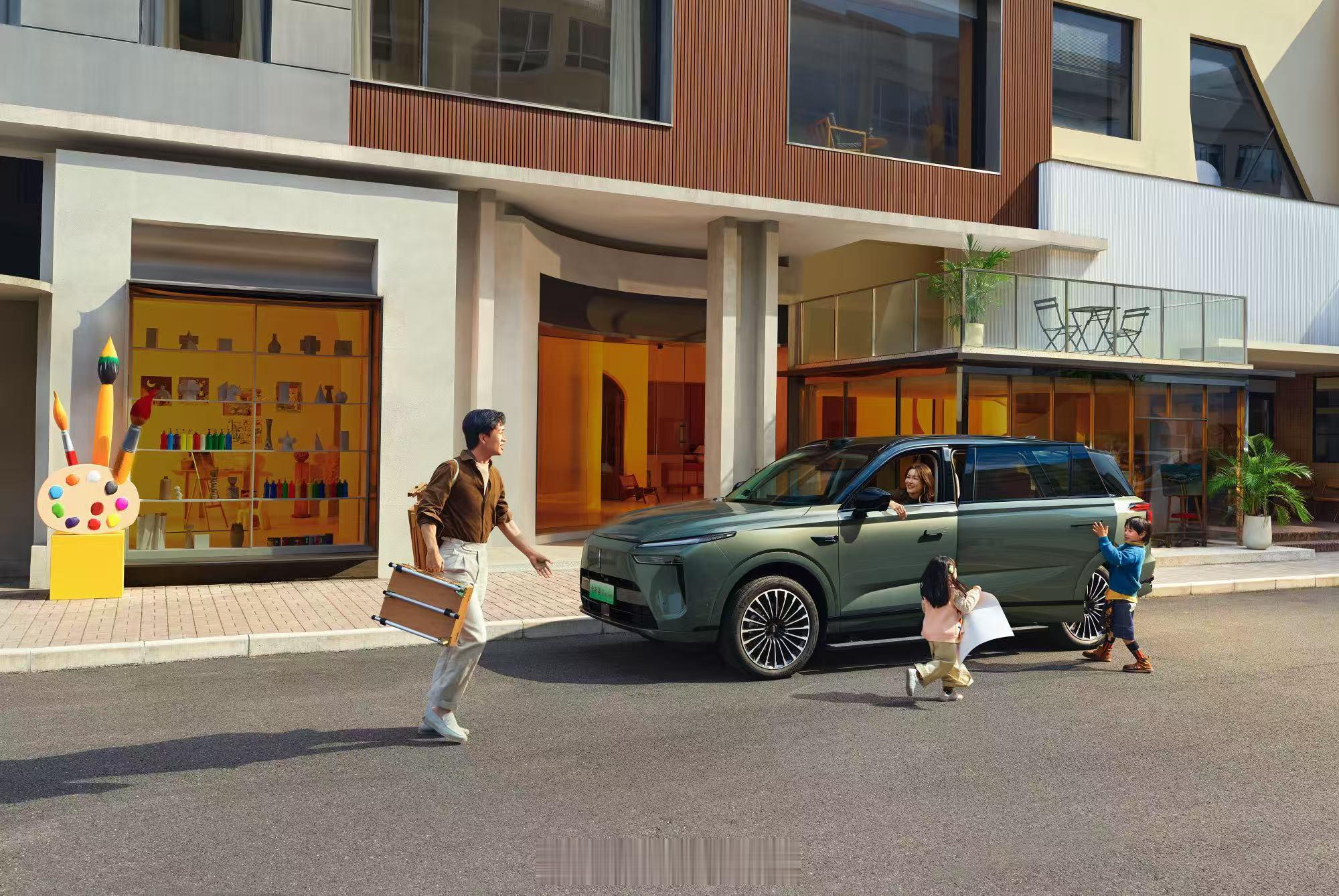 魏牌蓝山智能进阶版上市，限时优惠27.58w起。新车定位大六座SUV，尺寸515