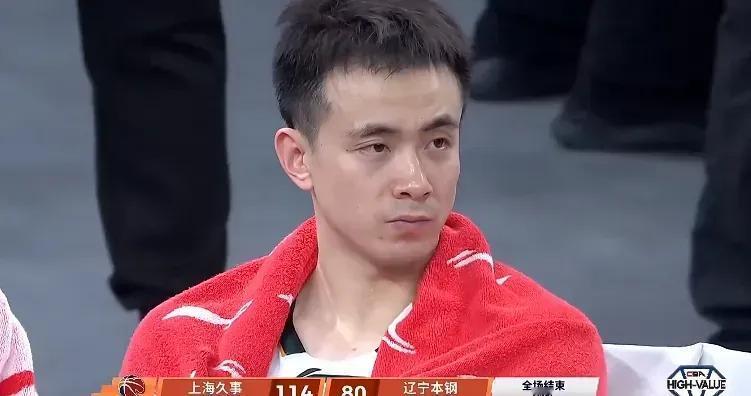 辽宁队客场输给上海这场球，真是把球队的致命短板都暴露出来了，现在季后赛席位都有点