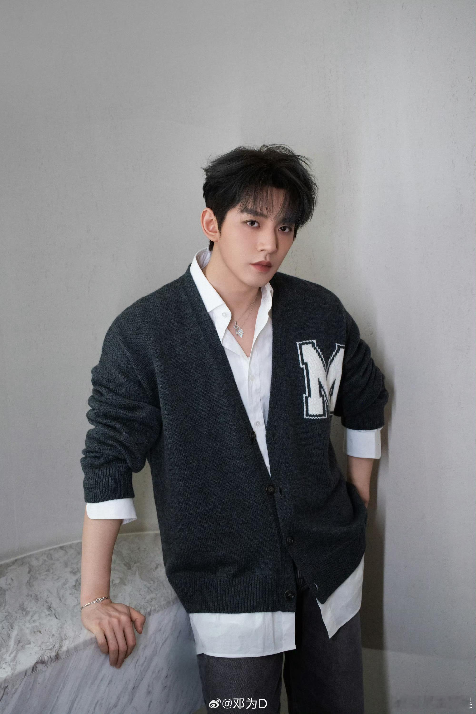 邓为凝驻此刻邓为本真恒久邓为凝驻此刻，本真恒久，哇塞，