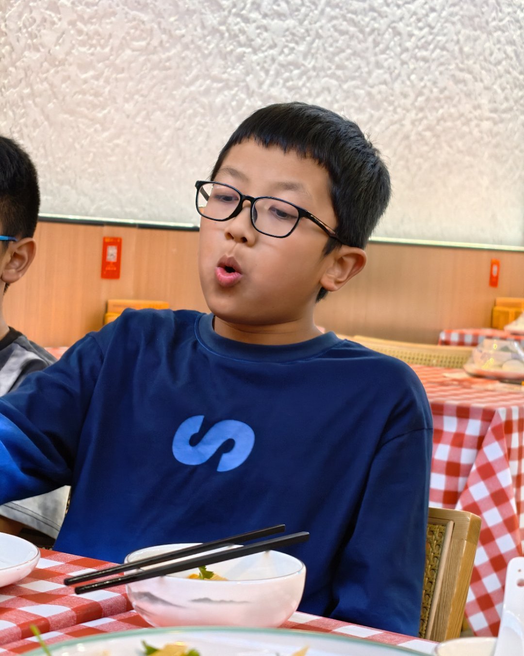 大侄子，大外甥。一转眼，都成了那大男孩了