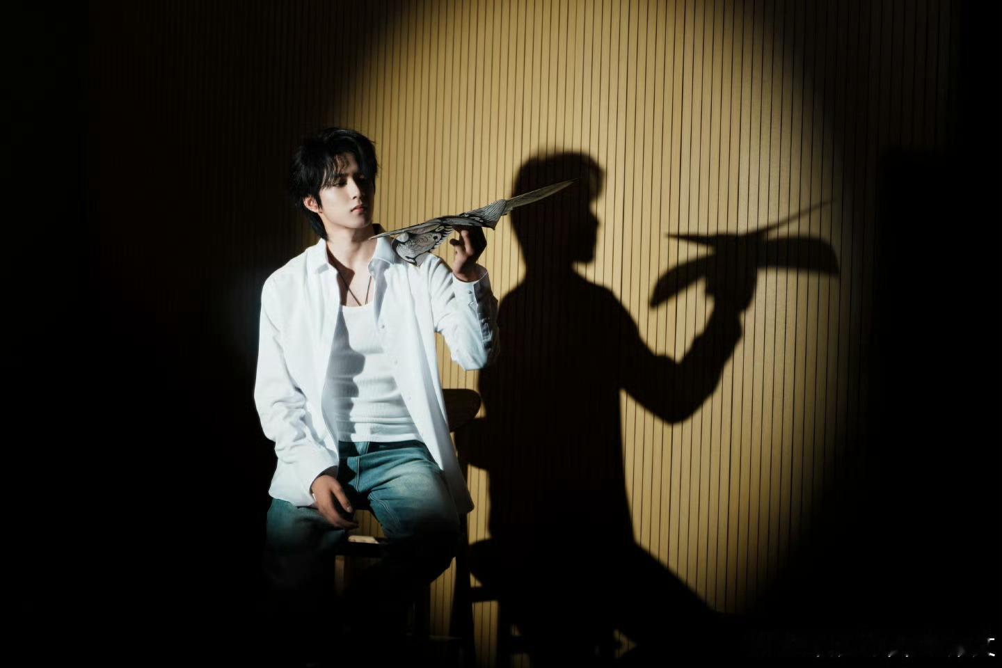 #刘耀文白衬衫look#好cool的四宫格[举花铃]#刘耀文低u内搭# ​​​
