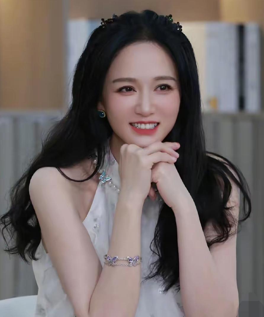 46岁的陈乔恩说：我考虑结婚，是我有足够的话语权时，是我经济非常独立后。我不需要