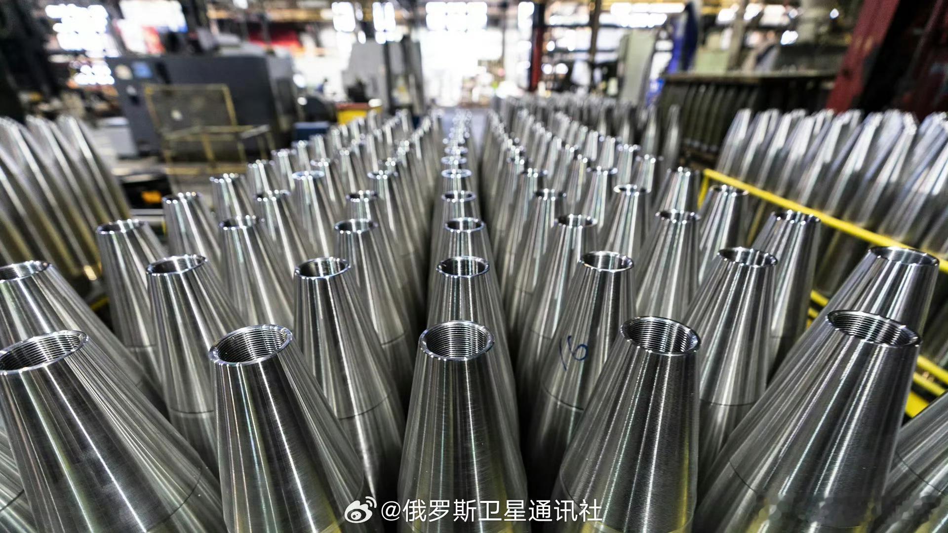 【美国工厂未能及时补充美国武器库存】俄罗斯卫星通讯社援引美国国会的报告显示，美国