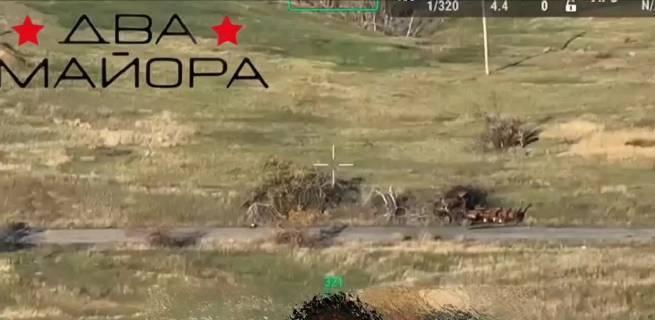 1个俄国步兵躲了5架乌军的自杀穿越机，还有1架没攻击他
第一波是4架 ，也就是当