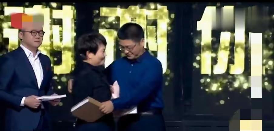 丈夫读研妻子倾尽所有，他成教授后妻子双癌晚期，六年逆袭太好哭

河北石家庄，夫妻