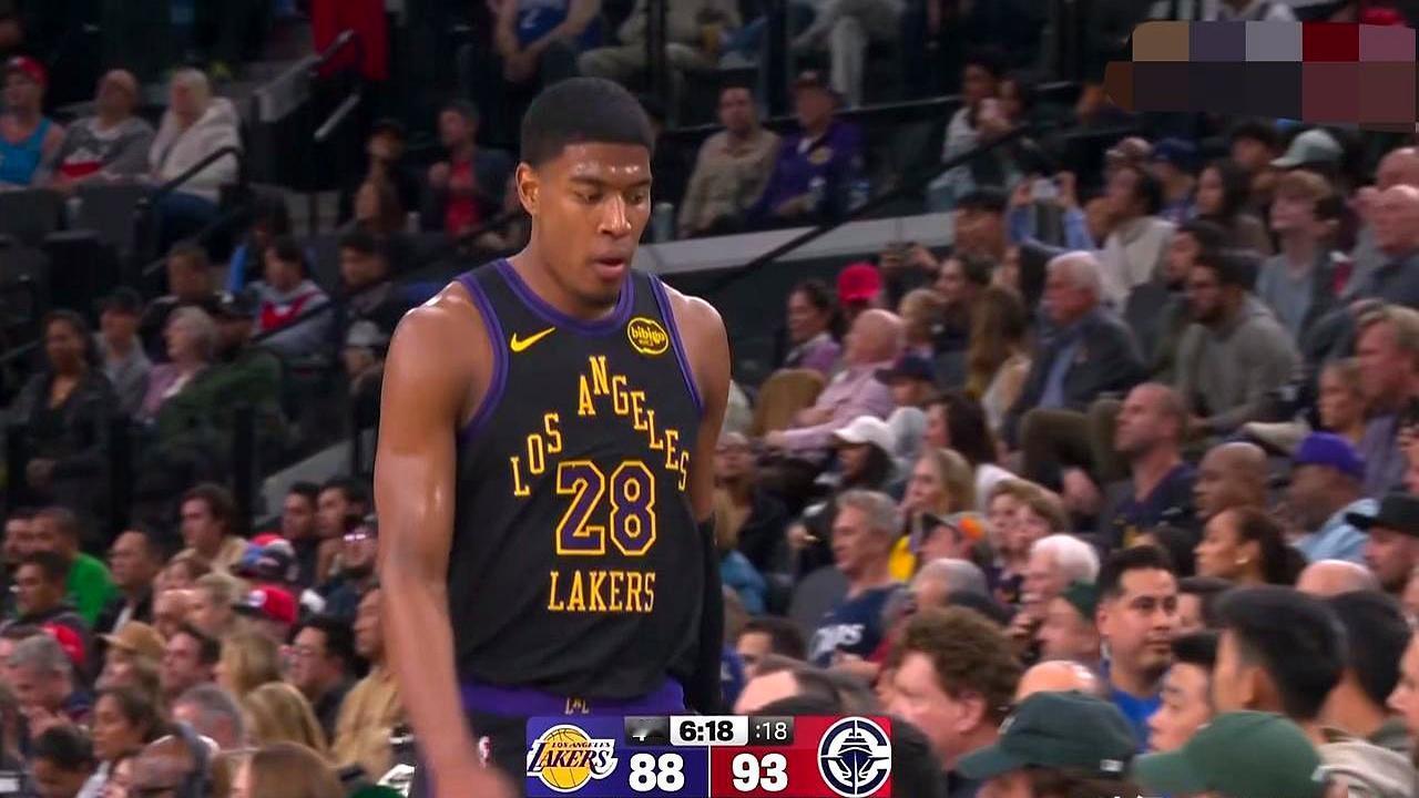 湖人又输德比，104-112，快船主场笑到最后。
 
前三节挖26分大坑，末节翻