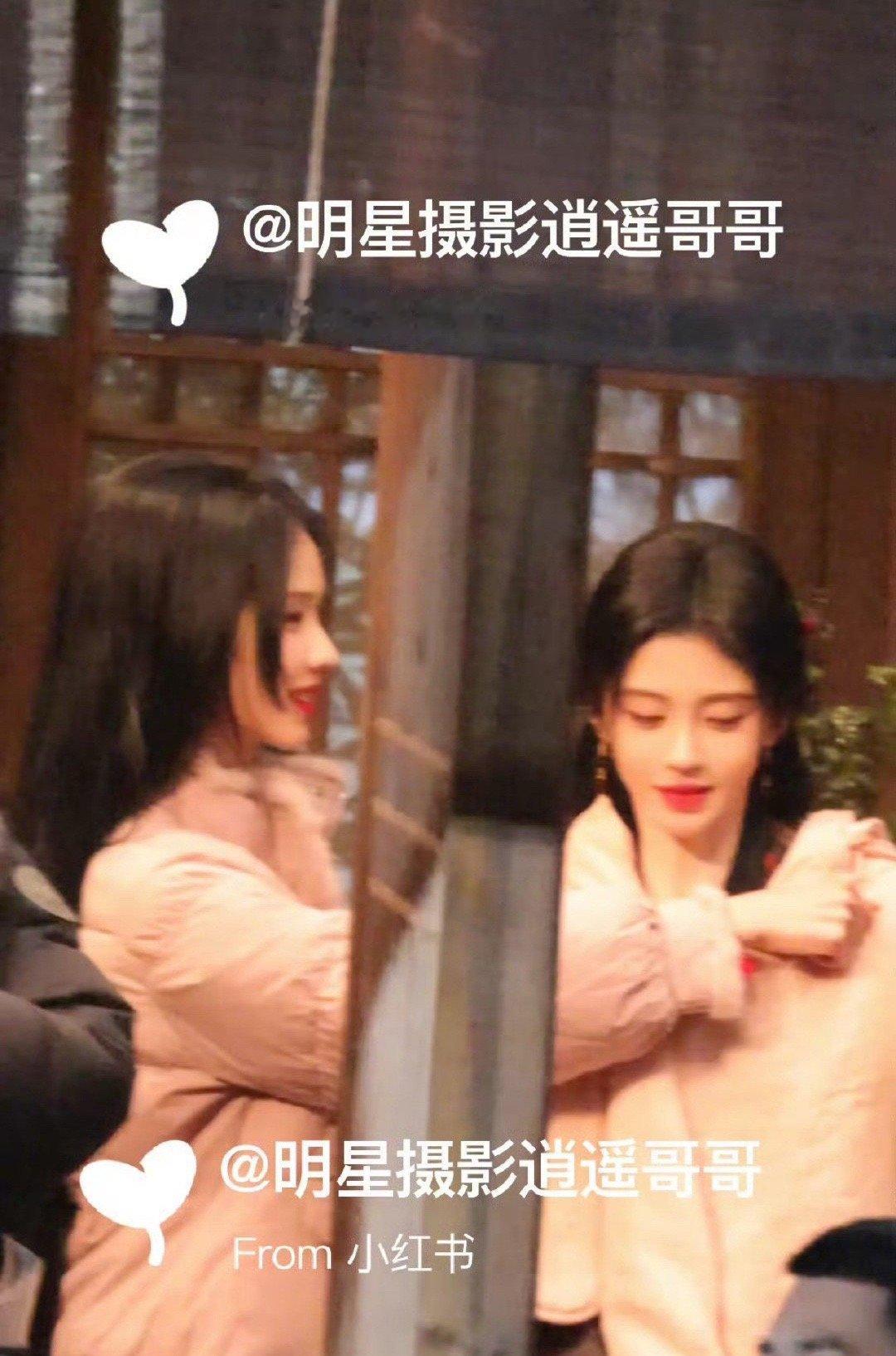 鞠婧祎陈都灵同框对手戏，磕到了[偷乐] 