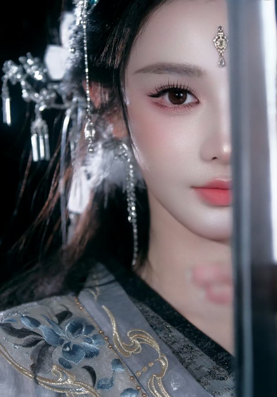 彭小苒最新古风大片，冷感师姐[求关注] ​​​