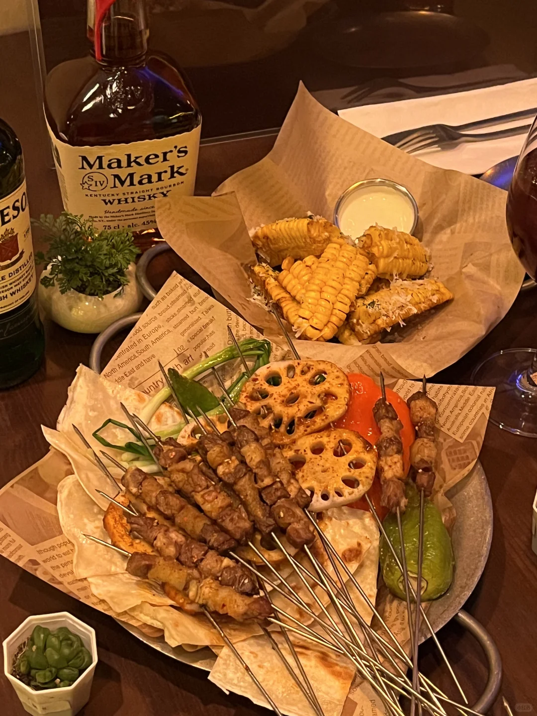 北京！吃到东北烧烤bistro…有点好吃😋