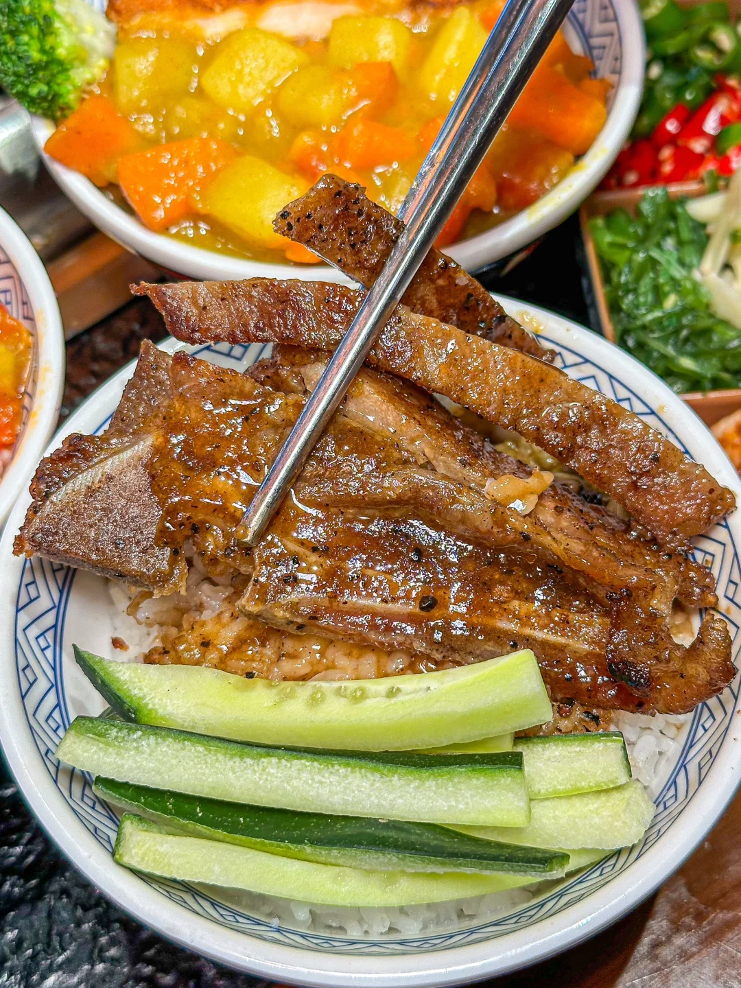 在重庆！光环！79r随便吃的自助烤肉！！