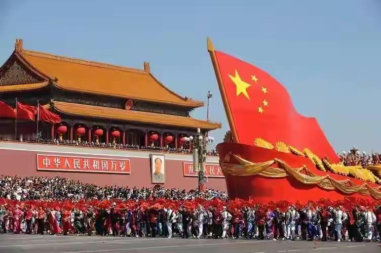 美国总对中国核力量说三道四，本质就是霸权思维作祟。它妄图维持军事领先地位，忌惮我