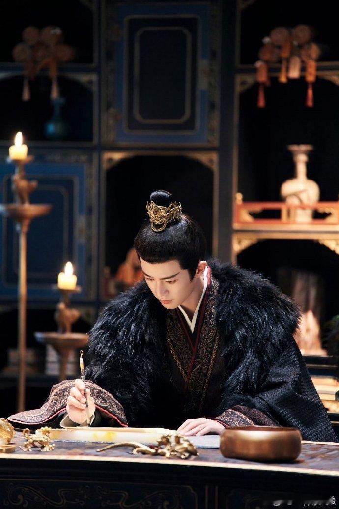 萧焕：装病谋权卷亲族；萧敬腾：带《王妃》卷OST——《凤凰台上》这萧家修罗场，配