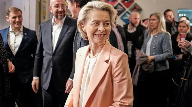 获得欧盟的900亿贷款，泽连斯基别高兴，乌克兰的民众也别感谢，因为这900亿贷款