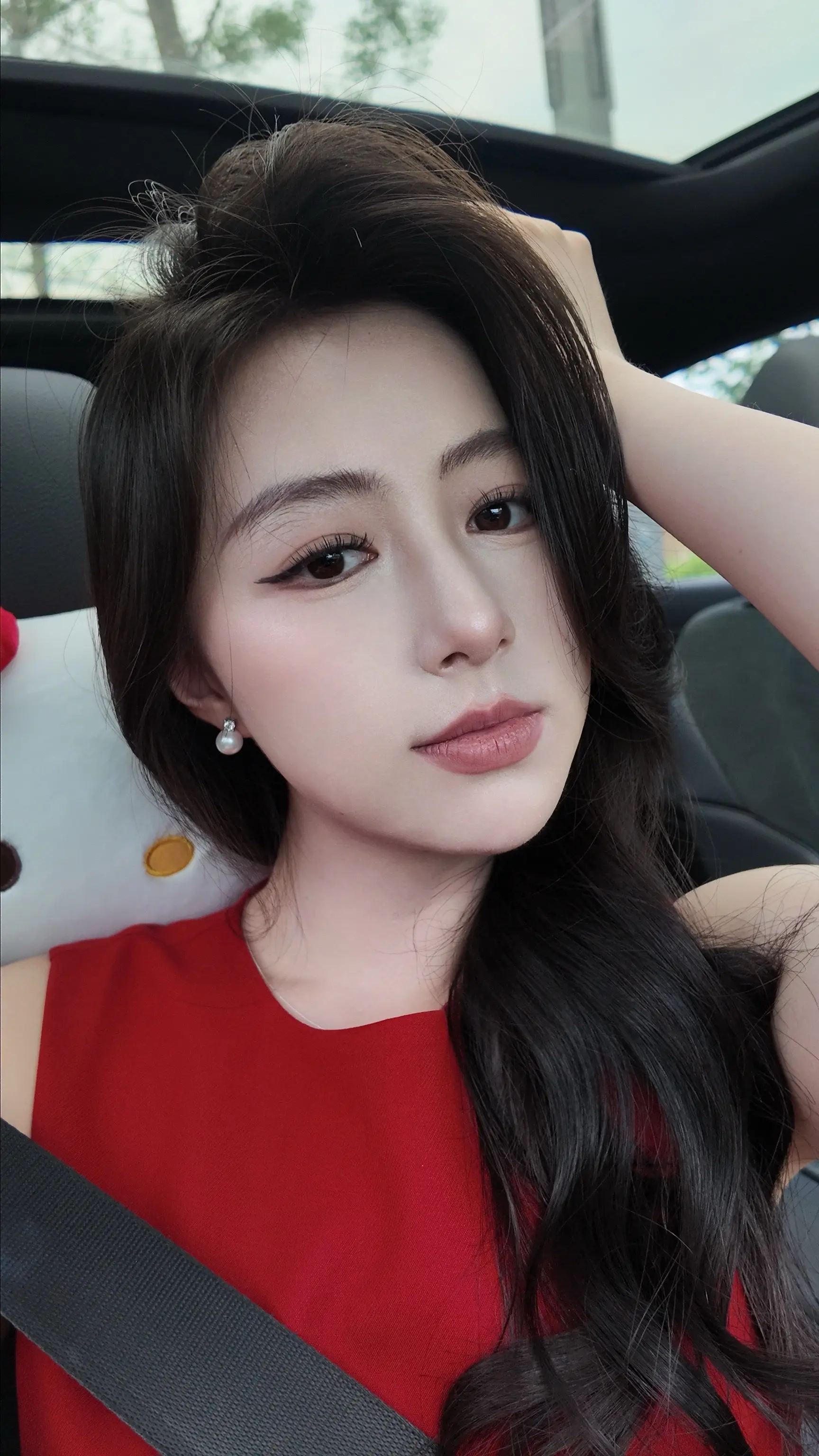 今天喷的香水是迪奥真我，完全符合我的27岁，优雅、自信、有力量、不迎合...