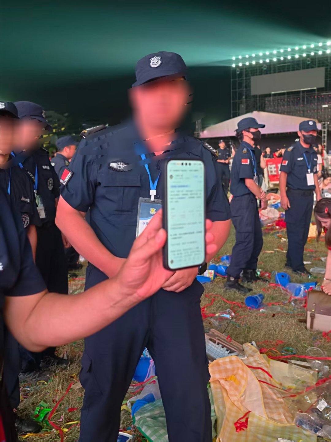 扩散:超丝宝宝你的手机掉在了武汉音乐节现场啦   请主人速速认领呀任嘉伦 ​​​
