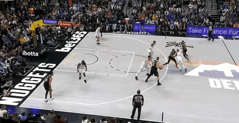 约基奇复出，24分钟里31分12篮板5助攻3抢断，毫无锈迹。快船以大量换防切割传