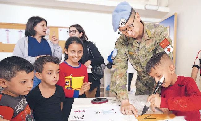 我是一个兵 【强军早报 】军事早知道1、冬日，陆军某部开展综合战术训练。2、日前