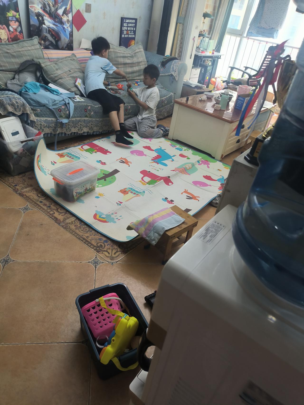 正能量传播者/梦想成真芬芳
暑假带孩子 六十岁以后带孩子正合适，暑假到了，我的任
