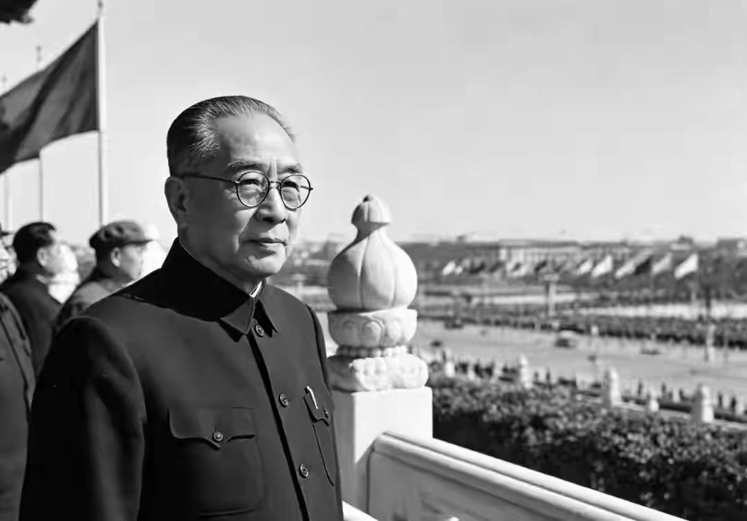 “军神”刘伯承的这段经历，读来格外让人感慨。饱读兵书、留苏深造的他，早年信奉西式