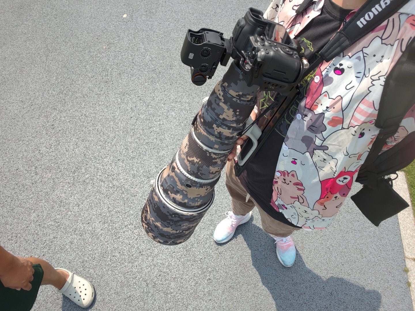 说下这两年继续学习拍照后，再次领悟的经验：1.最好用的是50mm 1.2 or 