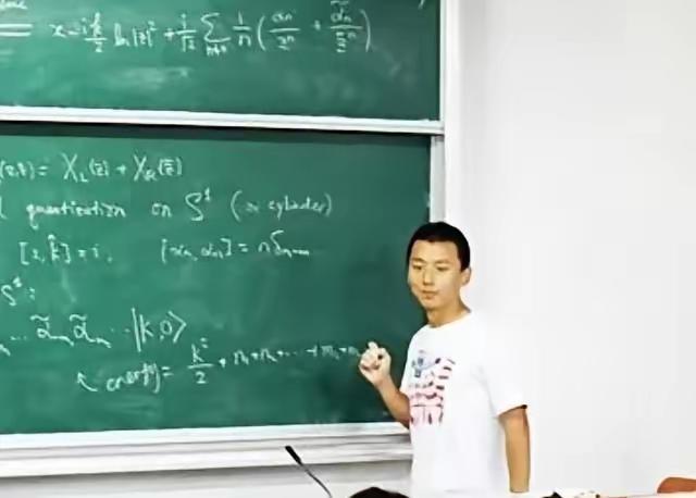 “美国再乱，也比中国强”，谁都想不到，这句话居然出自，我国倾心培养的物理天才尹希