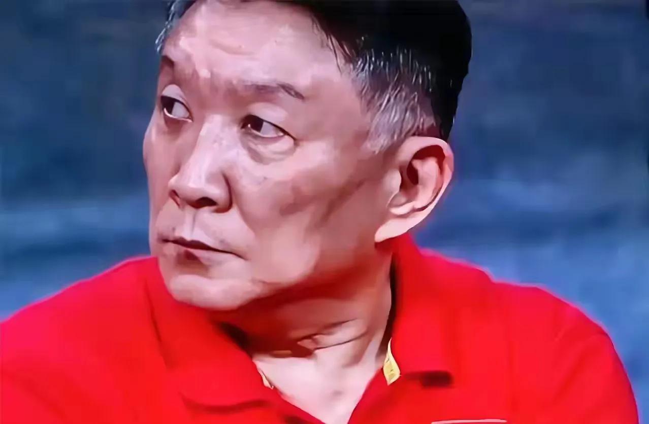 咱就说宫鲁鸣指导，即然你愿意出任女篮主教练，估计也没有人逼你，你带这支女篮，你就