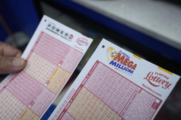美国彩票「兆彩」（Mega Millions）的头奖自今年4月连续杠龟31次后，