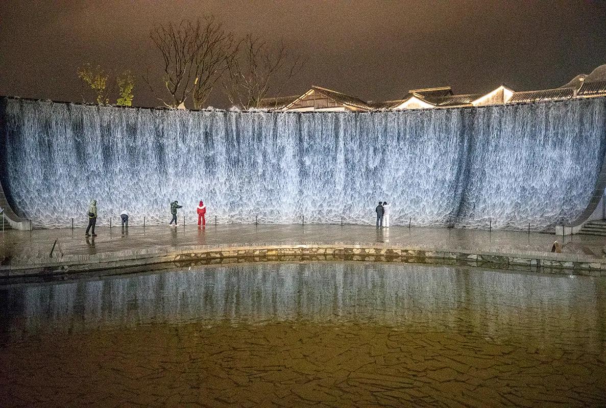 我拍摄的浙江盐官古城。