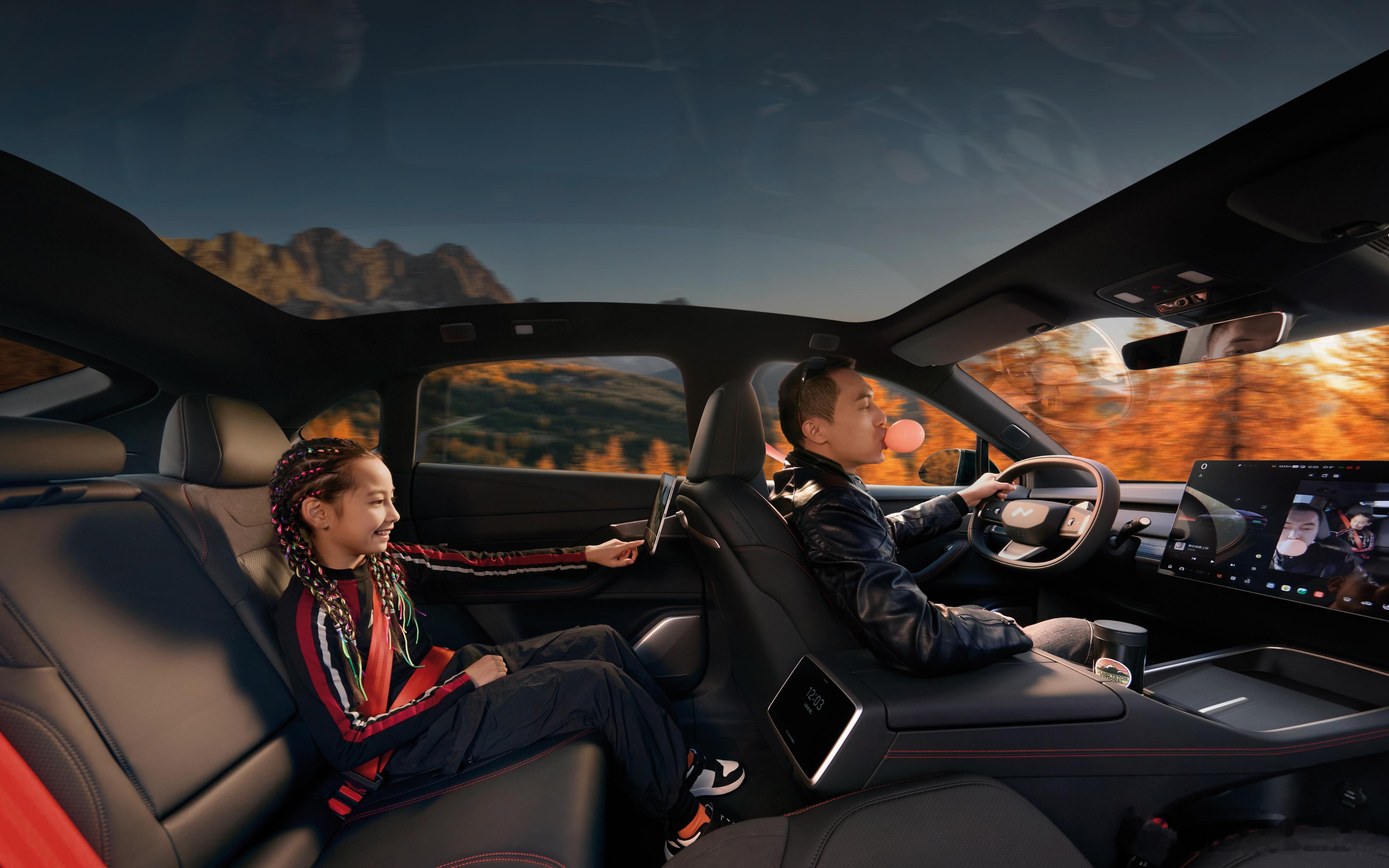 乐道L60黑骑士版也来了，黑内黑外很酷啊。整车购买21.19万元，BaaS 售价