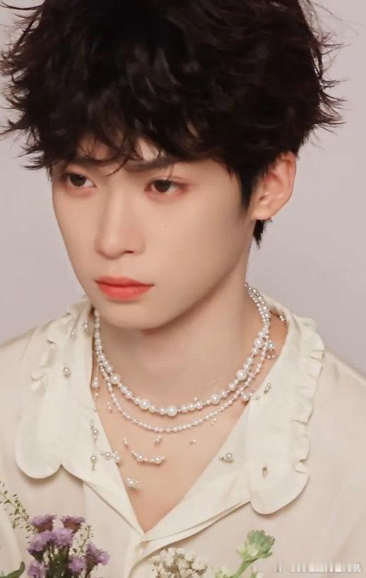 梓渝趁黎明来临前说爱吧发布节奏 梓渝又双叒出新歌了 梓渝又双叒出新歌了，梓渝趁黎