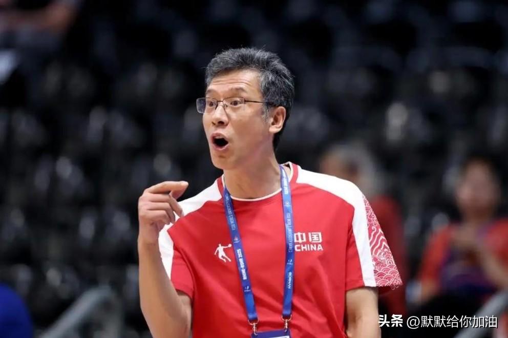 相比宫鲁鸣：起码 2 人更适合担任女篮主教练

李笋南
李笋南率领中国青年女篮，