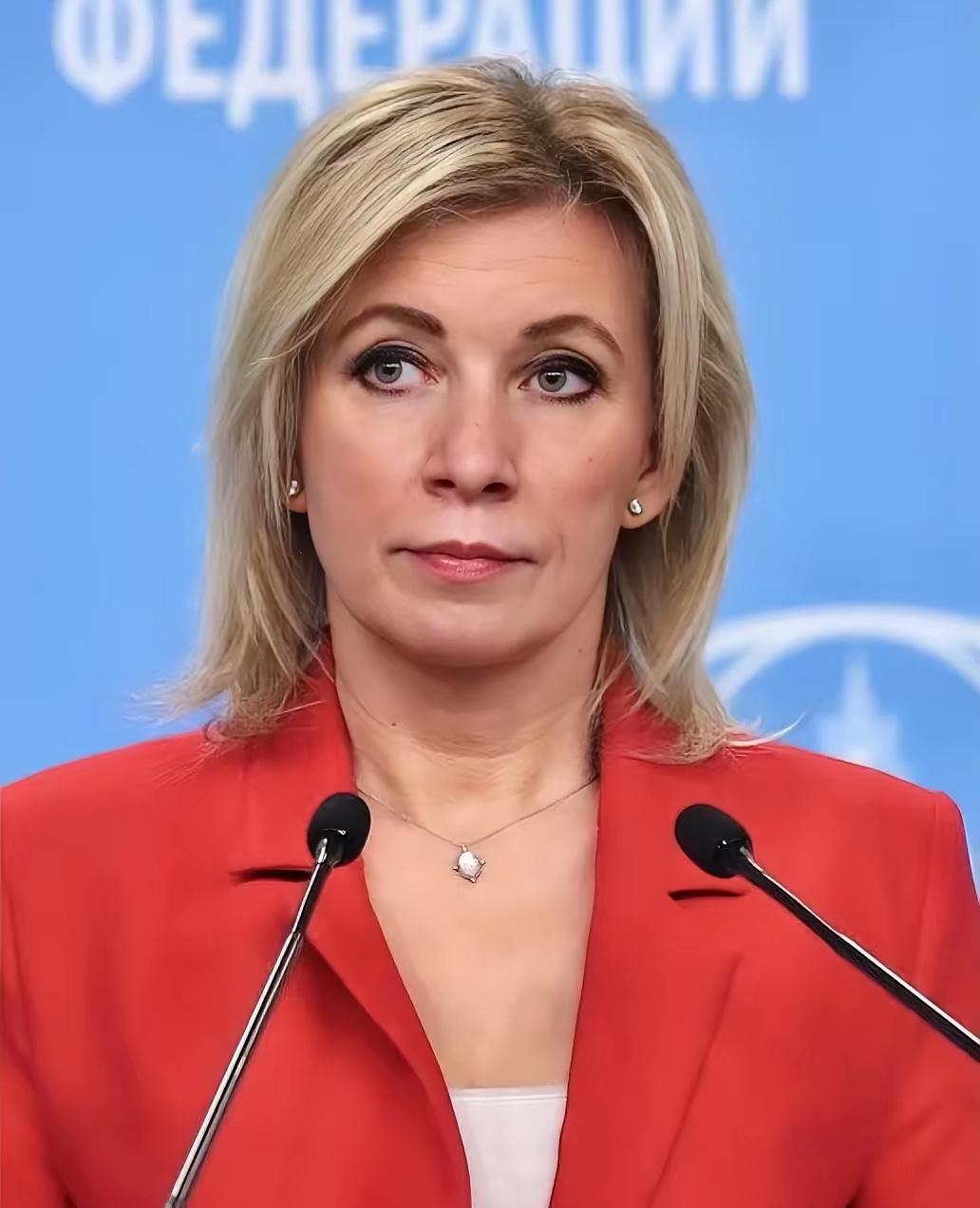 面对日本记者要求俄罗斯对中国施压日本进行批评和“管束”的发问，俄罗斯外交部发言人