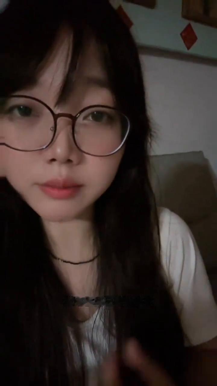 绿麻了。
找了9个师傅我还是天天绿，周末立好真他能吹，大一克警实在是不会，满地板
