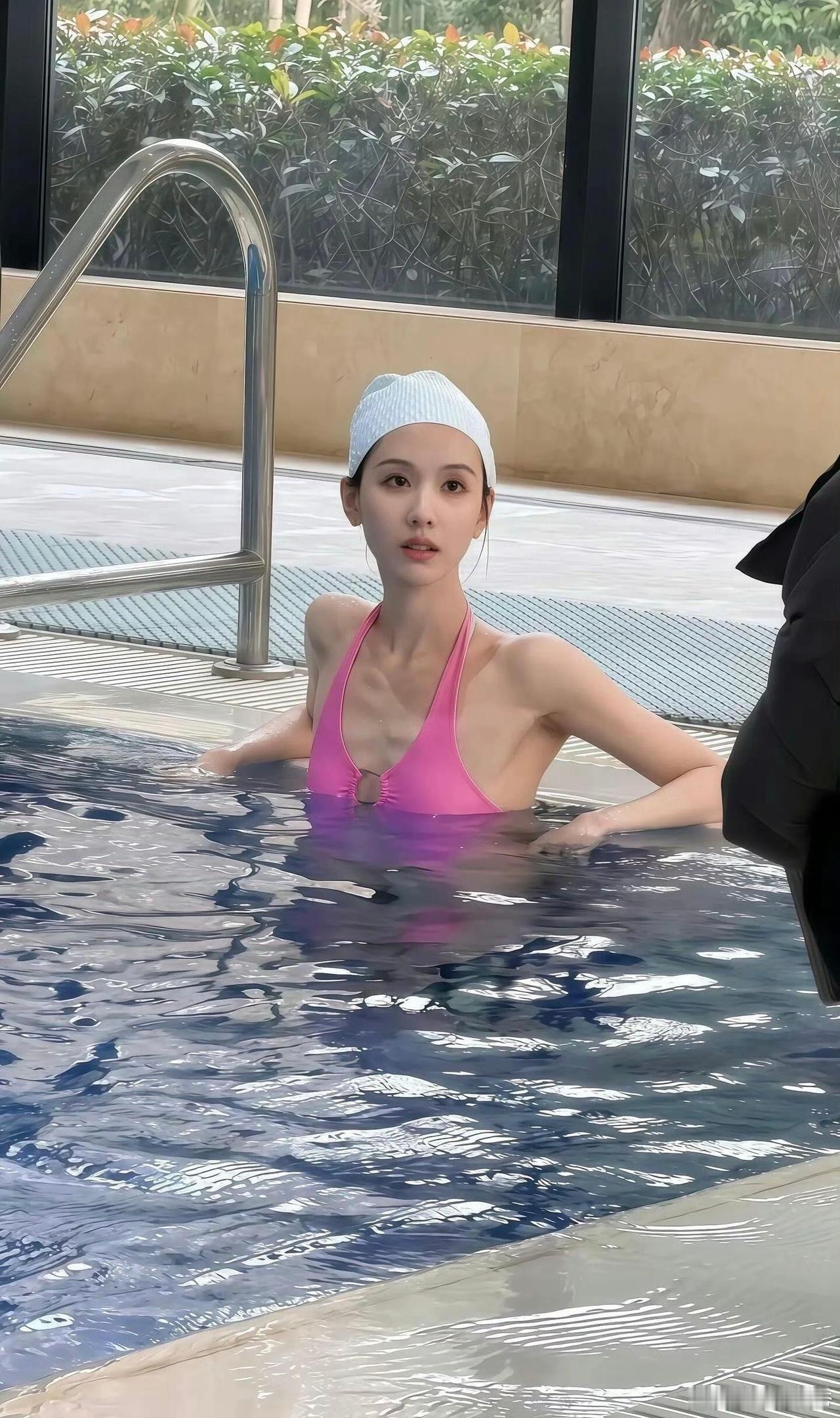 陈都灵瘦的有点夸张了吧陈都灵化妆睡着 评论区无法共情