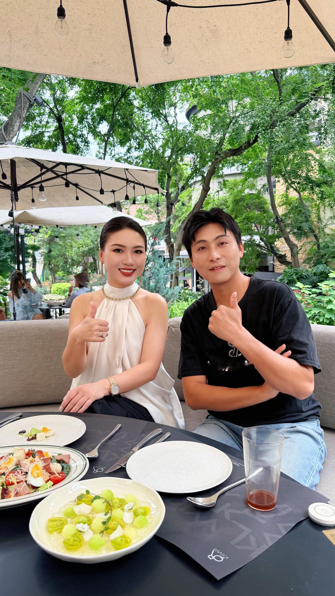 能修成正果的关系，从来都是磨合出来的。
现在太多人总想快速判定眼前人合不合适，说